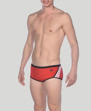 Red Arena Team Stripe Square Men's Swim Trunks | 52550671