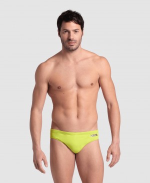 Yellow Arena Team Solid Men's Briefs | 24557837