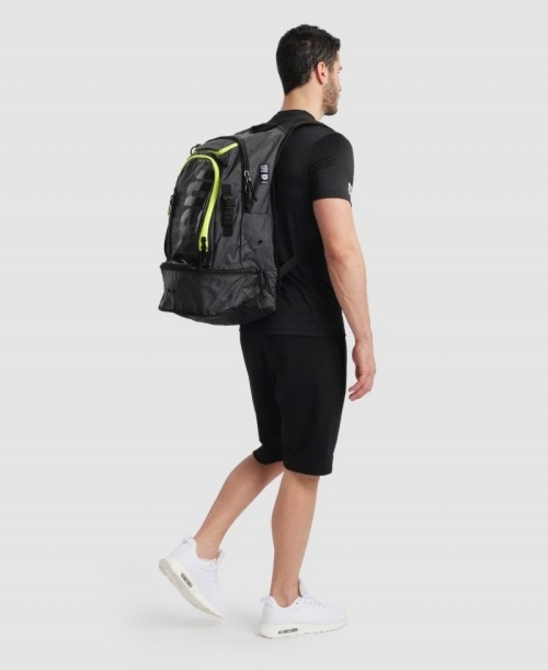 Black Arena Fastpack 3.0 40 L Men's Backpacks | 15875212