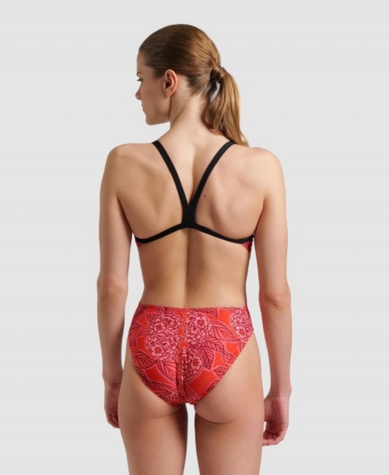 Red Arena Hydrangea Bouquet Challenge Back Women's Swimsuits | 7148570