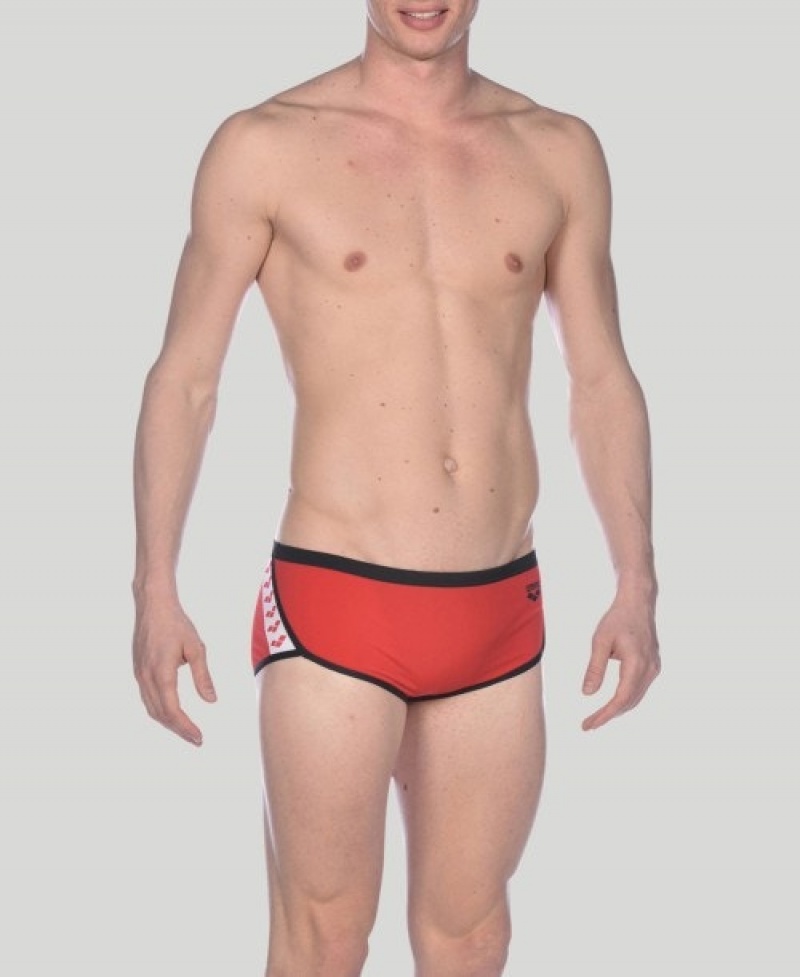 Red Arena Team Stripe Square Men's Swim Trunks | 52550671